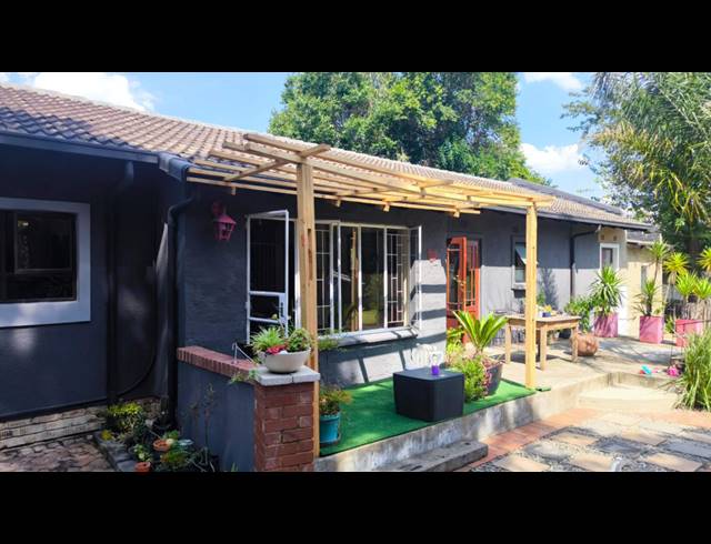 3 BEDROOM HOUSE FOR SALE IN BRACKENHURST